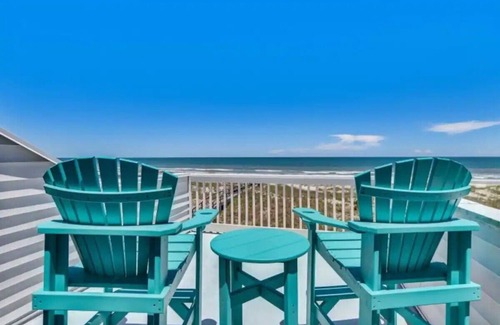 Ocean Cay Casa | Beachfront Retreat with stunning views. Family sized townhouse