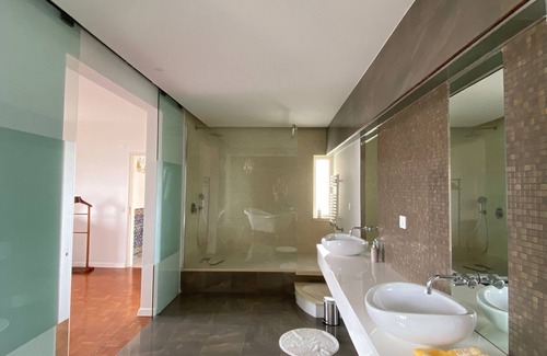 Cascais Villa | Beachfront T4 Holiday House