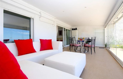 Bahia Dorada Casa | Casa adosada frente al mar con clima y Wifi, En la playa a solo cinco minutos del puerto