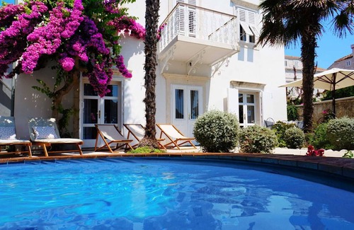 Orebic Villa | Beachfront Villa Domestic with Pool