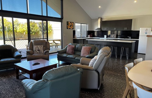Jurien Bay Casa | Beachridge Estate - Ocean Living