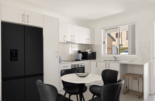 Brighton-le-Sands Casa | Beachside 2-Bed Home in Brighton-Le-Sand