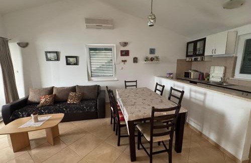 Blace Apartamento | Beachside 2-Bed Bliss!