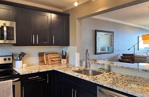 Fort Pierce Shores Condominio | Beachside 2 bedroom condo between Vero Beach and Fort Pierce. Sea-renity now!