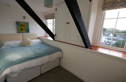 Portmellon Apartamento | The Net Loft, casa de vacaciones junto a la playa, amplias vistas, jardín privado, estacionamiento