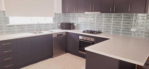 Rockingham Apartamento | Beachside Homely Flat in Rockingham - Hosted by Canstay