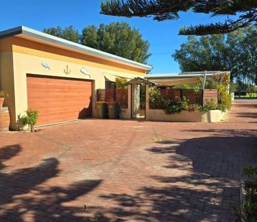 Lancelin Casa | Beachside Retreat