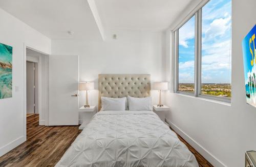 Hallandale Beach Apartamento | Beachwalk Resort - PENTHOUSE IN THE SKY 3BDR and 3BA LUXURY CONDO DIRECT OCEAN VIEW