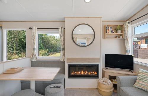 Mullacott Chalet De Esquí | Beachy Lodge with Deck & Parking nr Ilfracombe