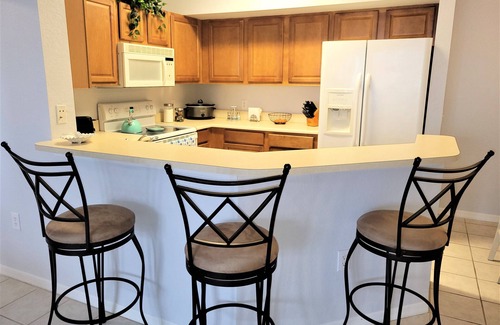 Iona Condominio | Beachy Sunny Apartment - Close to Everything