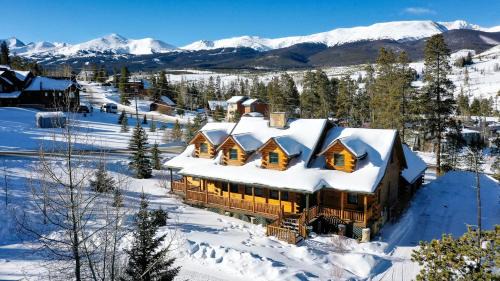 Breckenridge Casa | Bear Creek Mining Lodge Mountain Style Hot Tub