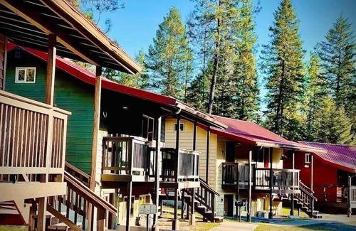 Thompson Falls Cabina | Bear Creek Resort, Lower Cabin Suite ( 2 queen beds), Lower Cabin Suite ( 2 queen beds)