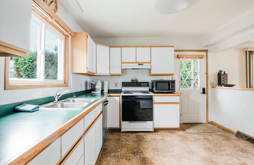 Bear Lake Casa | Bear Lake Dog-Friendly Home w Frontage, Dock