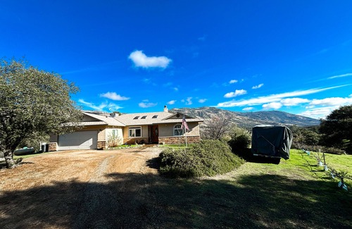 Mariposa Casa | Bear Valley Retreat: Designed for Accessibility and Family-Friendliness.