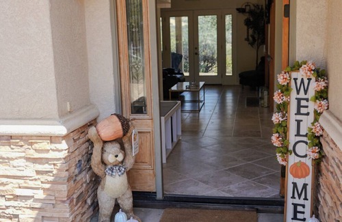 Mariposa Casa | Bear Valley Retreat: Designed for Accessibility and Family-Friendliness.