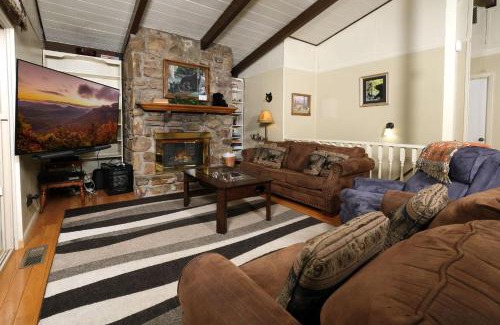 Chalet Village Villa | Bear View Chalet