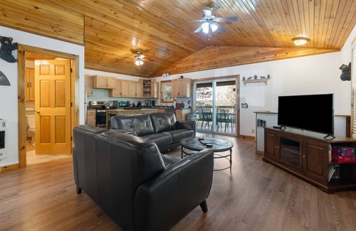 Laurelville Cabina | Cabaña-Premier-Baño privado-Bearadise Ridge