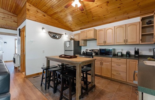 Laurelville Cabina | Cabaña-Premier-Baño privado-Bearadise Ridge