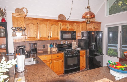 Blairsville Casa | Bearadise Ridge-Hot tub-Fireplace-Fire pit-Amazing View