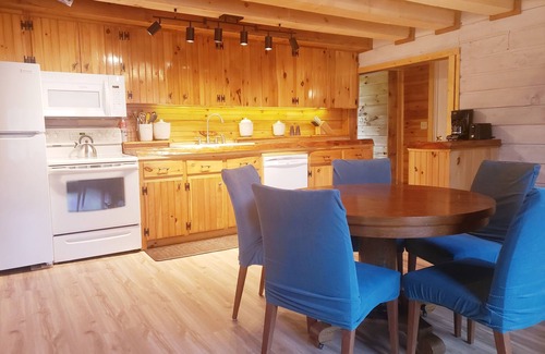 Sunday River Area Cabina | Bearbrook: A Cozy Mountain Cabin, hiking and outdoor adventures await you!