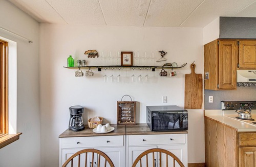 West Dover Condominio | 'Bearfoot Apres' Mtn-View Condo < 1 Mi to Mt Snow!