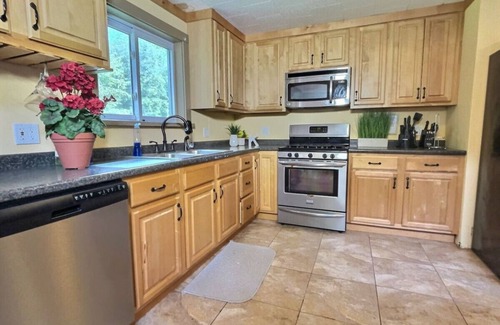 Killington Chalet De Esquí | BearVaria AC, Hot Tub, Fire Pit Grill, FrisbeeGolf