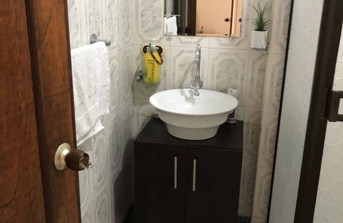 Granada Apartamento | Beatiful 3 Bedroom Apartment Barrio Granada In the HEART OF CALI , Colombia.