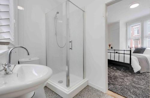 Liverpool Casa | Beatles Retreat Penny Lane W Patio Parking