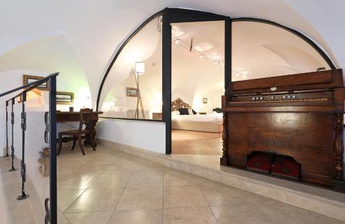 Roman Ghetto Apartamento | Beatrix Apartment in Trastevere by Nosdom Properties