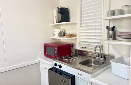 Ocean Park Cabaña | beautiful 1 bedroom cabin only 50 ft from beach