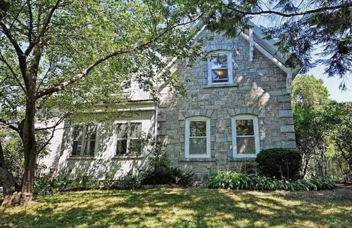 Medford Apartamento | Beautiful 1 Bedroom, 1 Bathroom in Medford with WiFi and AC