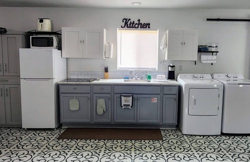 Texas City Casa | Beautiful 1BD 1 BTH Guest House located in Texas City.