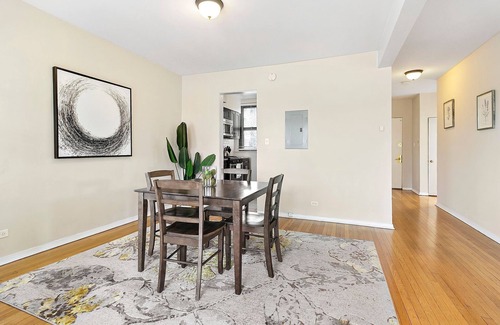Hyde Park Apartamento | Beautiful 1BR Home in Historic Hyde Park Near University of Chicago