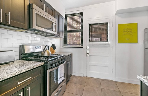 Hyde Park Apartamento | Beautiful 1BR Home in Historic Hyde Park Near University of Chicago