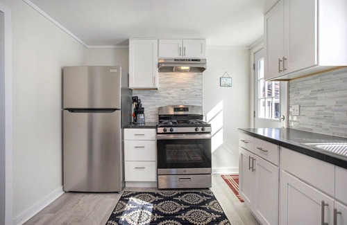Coldwater Cabaña | Beautiful 2 bed cottage by Coldwater Lake!