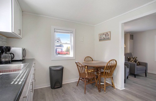Coldwater Cabaña | Beautiful 2 bed cottage by Coldwater Lake!