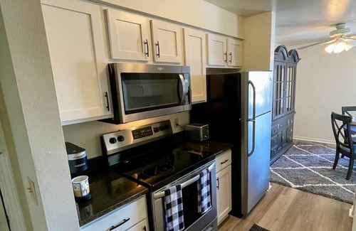 Oshkosh Apartamento | Beautiful 2 Bedroom 2 Bath Residence On The River