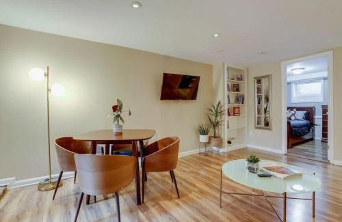 Capitol Hill Apartamento | Beautiful 2 Bedroom across from The House of Representatives