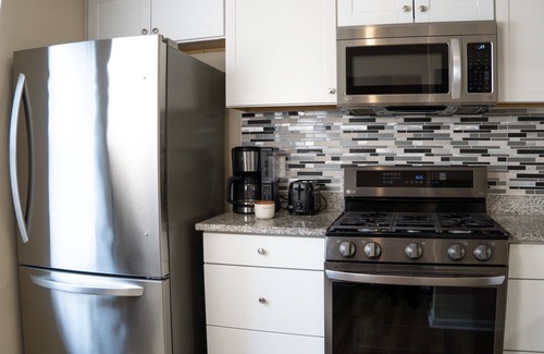Marietta Casa | Beautiful 2 Bedroom Townhouse in Marietta