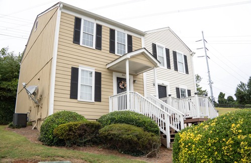 Marietta Casa | Beautiful 2 Bedroom Townhouse in Marietta