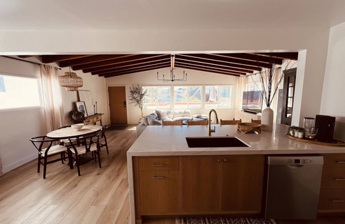 Peninsula Condominio | Beautiful 2 Bedroom beach bungalow! Steps to the sand!