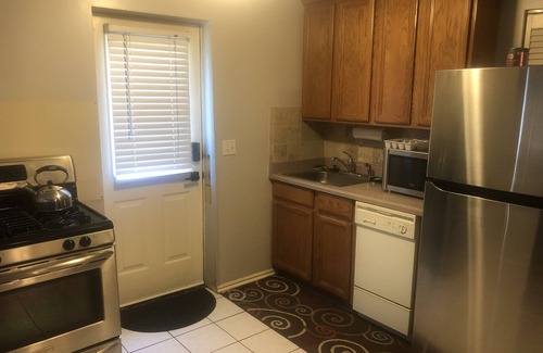 South Weber Casa | Beautiful 2 bedroom 1 bathroom guest house