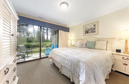 Acme Apartamento | Beautiful 2 Bedroom Lakeside Condo at The Shores