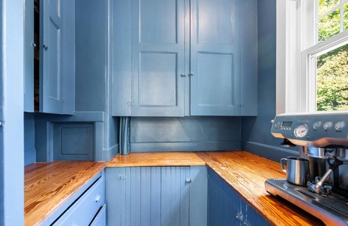 Watertown Condominio | Beautiful 2-bedroom with parking close to Cambridge/Watertown line