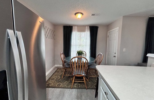 Huntersville Casa | Beautiful 2-King Beds home with Garage in Charlotte