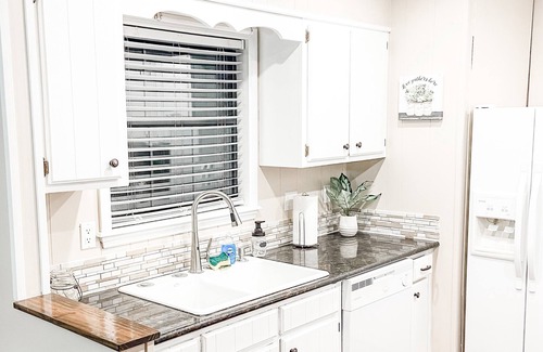 Boys Ranch Casa | Beautiful 2 story house overlooking the water. Has arcade & Close to the springs