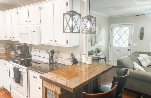 Boys Ranch Casa | Beautiful 2 story house overlooking the water. Has arcade & Close to the springs