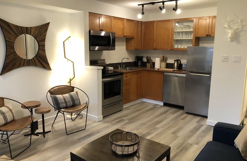 Village North Casa | Beautiful 2BR/2B Townhouse with Private Hot Tub