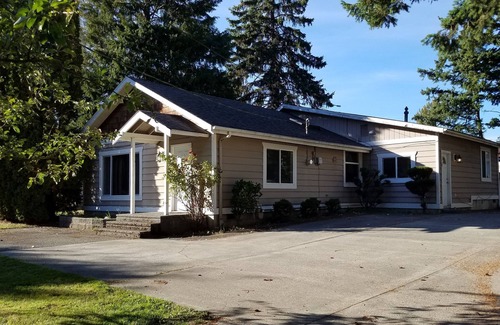 Bellingham Casa | Beautiful 2BR/2BA Spacious Home in an Amazing Location - Rare Gem!