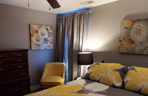 Somerset Casa | Beautiful 3-Bedroom House. Close to Everything.